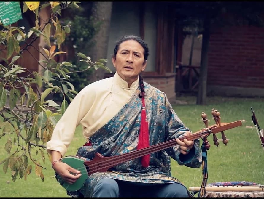Techung Sharzur